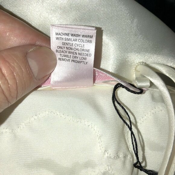VICTORIA’S SECRET Ivory Satin Embroidered Lace Baby Doll Slip Y2K Sz M - Picture 12 of 13